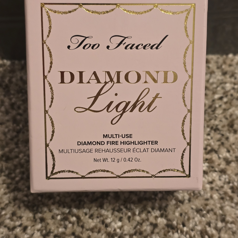 BNIB Too Faced Diamond Light Highlighter